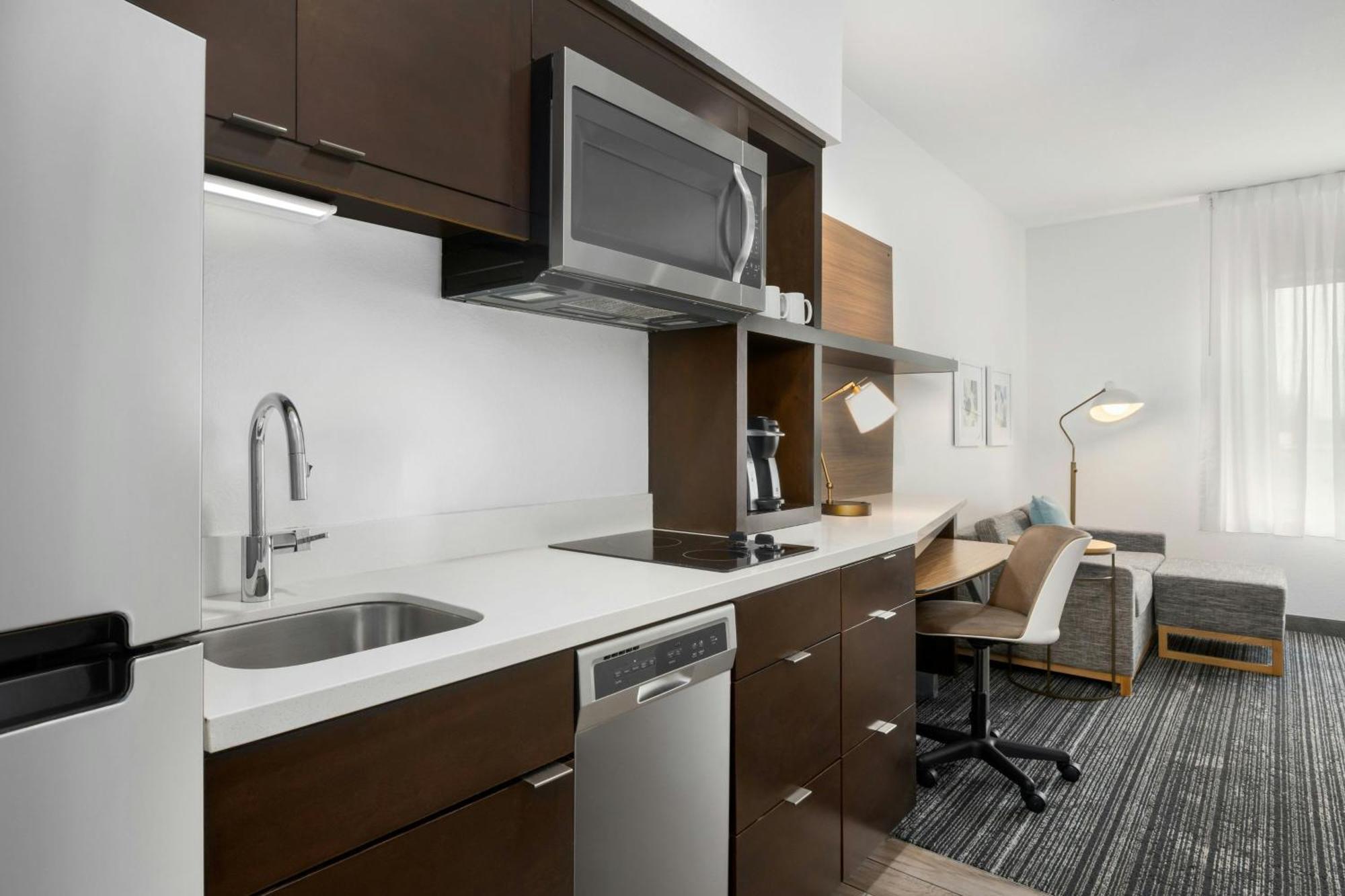 Towneplace Suites By Marriott Montgomery Eastchase Экстерьер фото