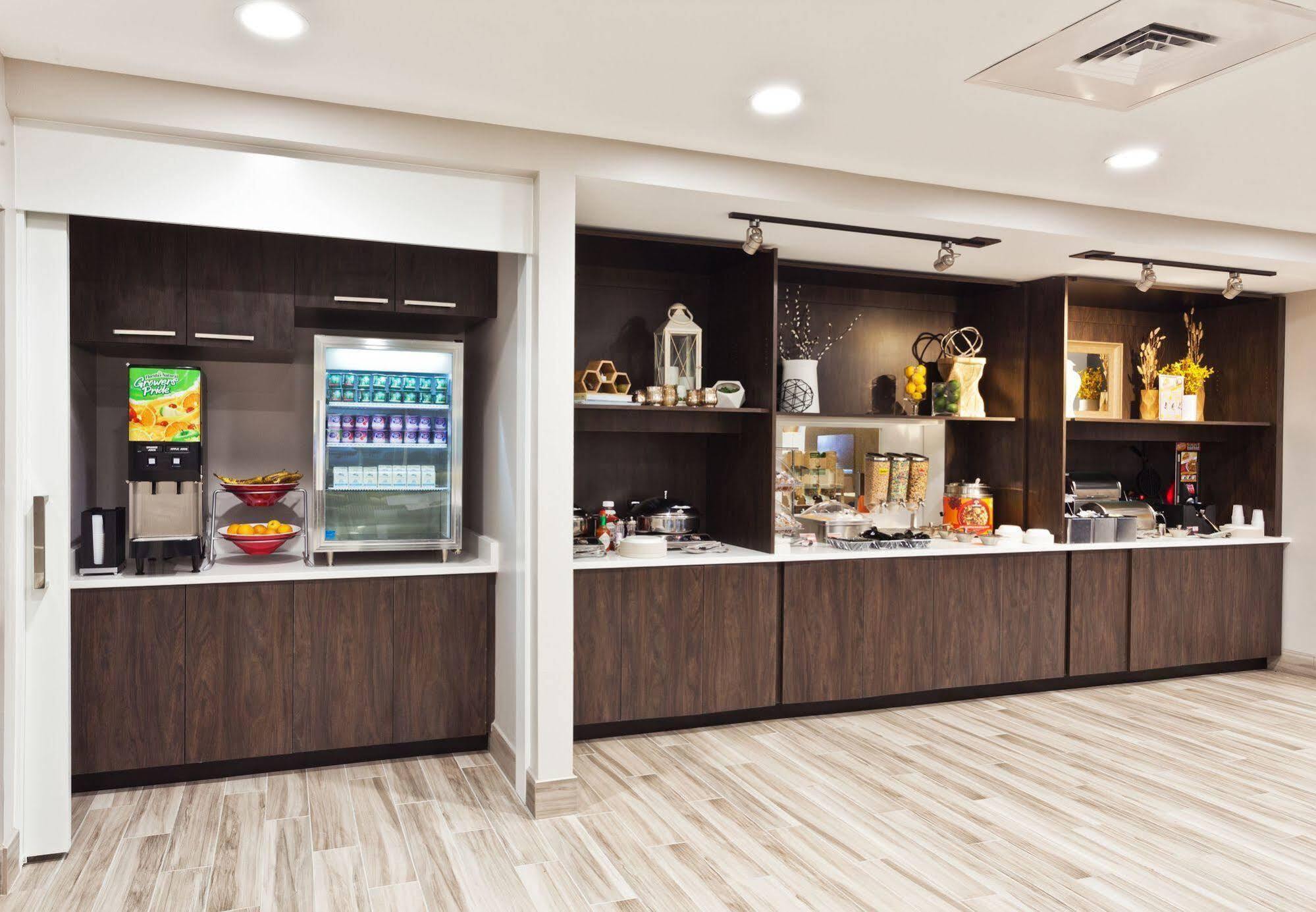 Towneplace Suites By Marriott Montgomery Eastchase Экстерьер фото